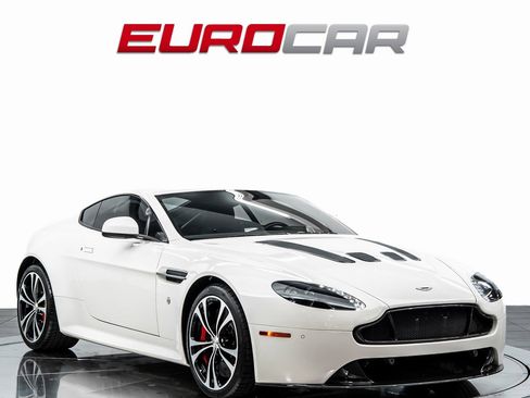 Used 2017 Aston Martin V12 Vantage S image 7