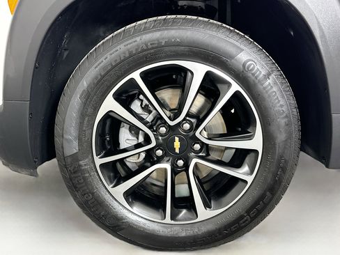 Used 2025 Chevrolet TrailBlazer LT AWD/4WD image 11