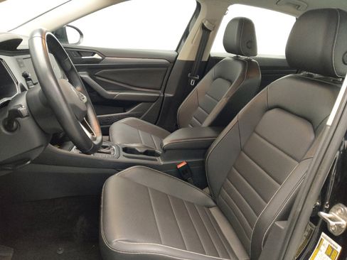 Used 2024 Volkswagen Jetta SE image 17