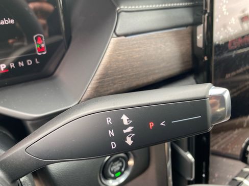 New 2026 GMC Acadia Denali Ultimate w/ LPO, Floor Liner Package image 22