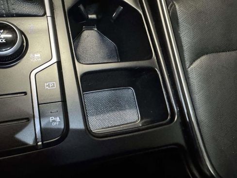 Used 2023 Kia Sorento S w/ Panoramic Sunroof Package AWD/4WD image 25