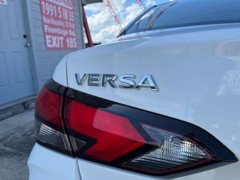 Used 2020 Nissan Versa S FWD image 10