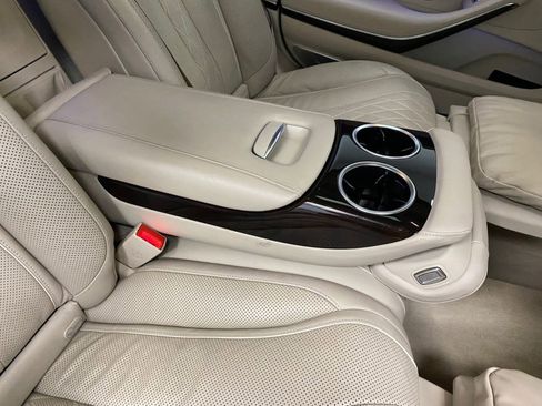 Used 2018 Mercedes-Benz Maybach S 560 4MATIC image 47