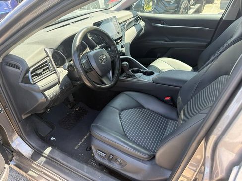 Used 2023 Toyota Camry SE w/ Convenience Package FWD image 7