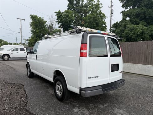 Used 2022 GMC Savana 2500 w/ Chrome Appearance Package RWD image 8