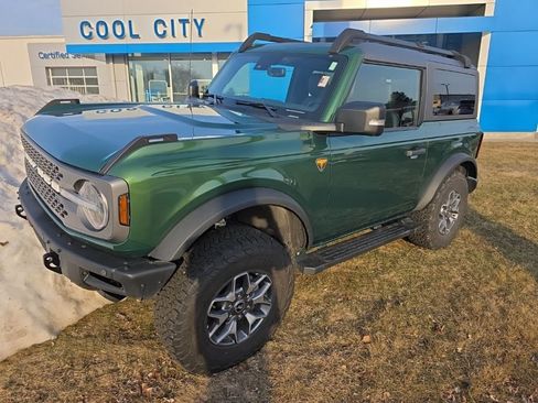 Used 2024 Ford Bronco Badlands AWD/4WD image 2