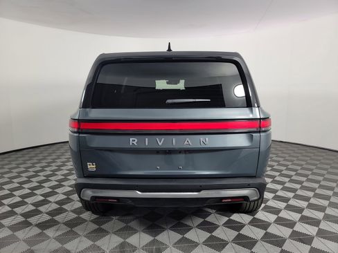 Used 2024 Rivian R1S Adventure AWD/4WD image 4