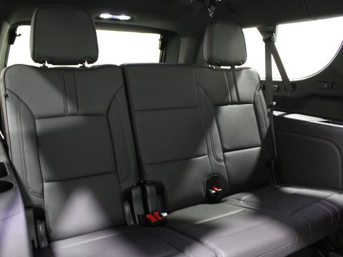 Used 2026 Chevrolet Suburban RST w/ RST Capability Package image 30