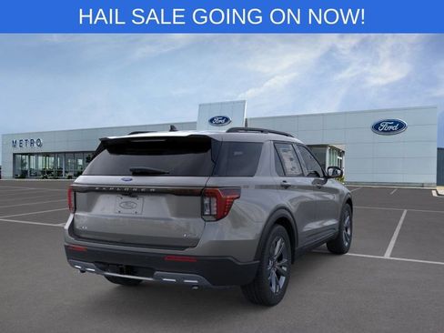 New 2026 Ford Explorer Active w/ Active Comfort Package image 9