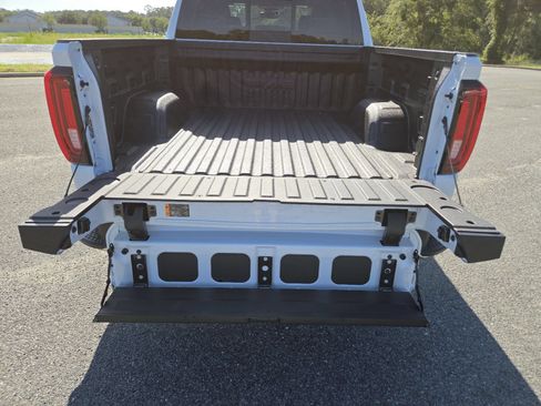 New 2026 GMC Sierra 1500 SLT w/ SLT Premium Plus Package AWD/4WD image 22