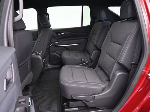 New 2026 Chevrolet Traverse LT w/ LPO, Floor Liner Package FWD image 27