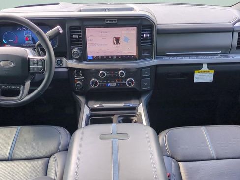 Used 2025 Ford F250 Platinum image 13