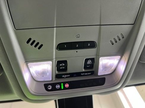 Used 2021 Chevrolet Equinox LT AWD/4WD image 21