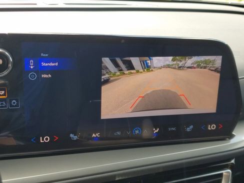 New 2026 Chevrolet Traverse LT w/ LPO, Floor Liner Package FWD image 26