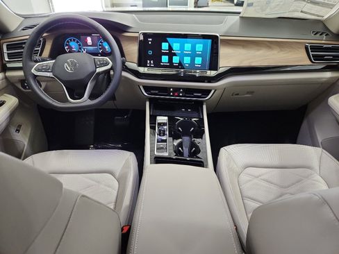 New 2026 Volkswagen Atlas SE FWD image 7