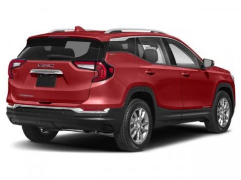 Used 2022 GMC Terrain SLT image 2