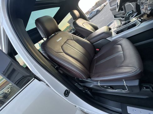 Used 2015 Ford F150 Platinum w/ Equipment Group 701A Luxury image 26