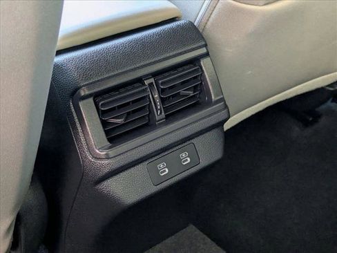 Certified 2025 Honda Accord SE image 17