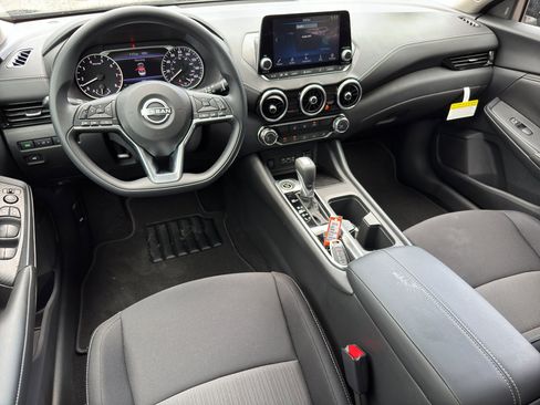 New 2025 Nissan Sentra SV w/ Trunk Package image 25