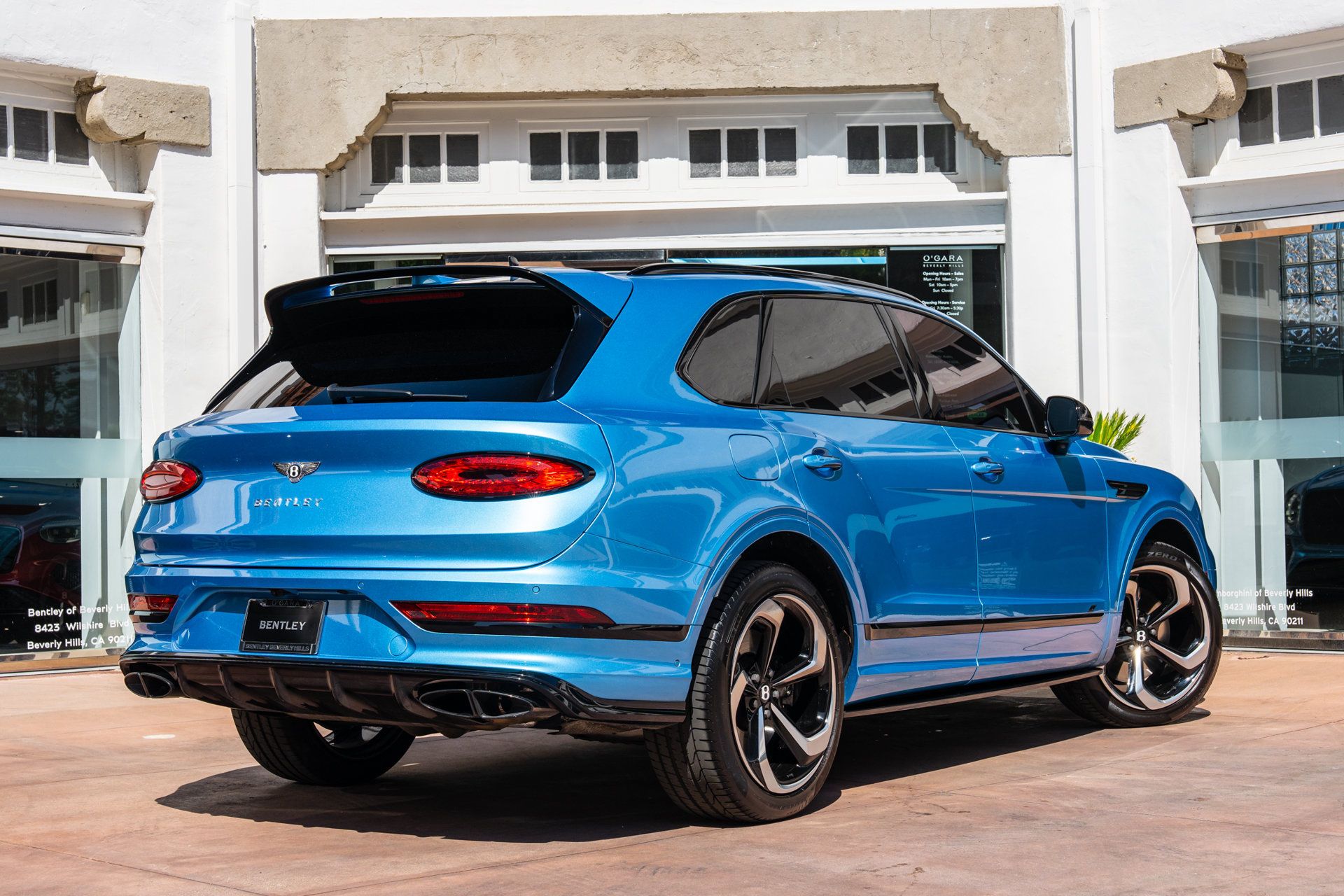 Used 2023 Bentley Bentayga AWD/4WD image 19