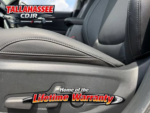 Used 2025 Kia Seltos EX w/ EX Sunroof Package FWD image 16