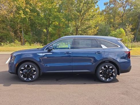 New 2026 Kia Sorento EX w/ EX Premium Package image 2