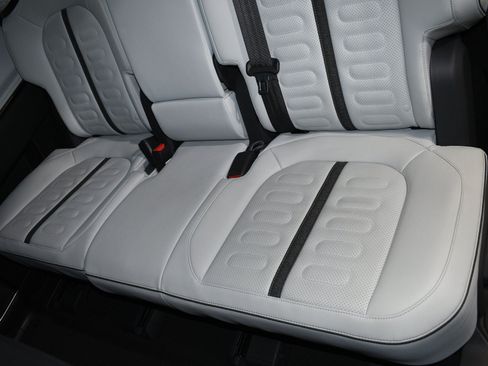Used 2023 Rivian R1S Launch Edition AWD/4WD image 19