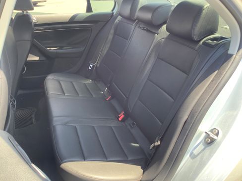 Used 2010 Volkswagen Jetta SE FWD image 12