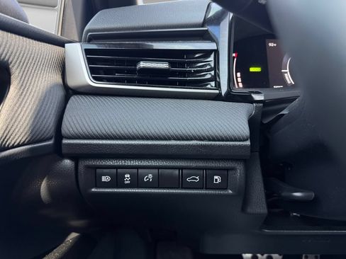 Used 2025 Toyota Camry SE FWD image 18