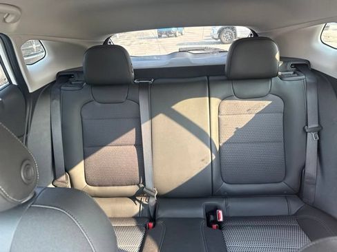 Used 2025 Chevrolet Trax LT FWD image 26