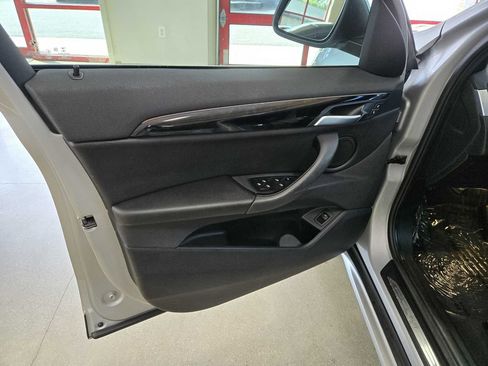 Used 2017 BMW X1 xDrive28i AWD/4WD image 10