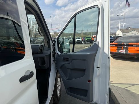 Used 2019 Ford Transit 150 XLT RWD image 60