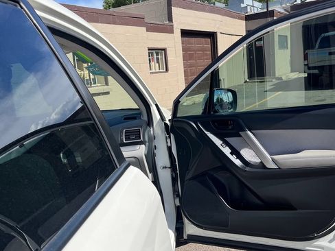 Used 2017 Subaru Forester 2.5i Premium w/ All-Weather Package AWD/4WD image 11