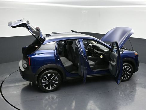 New 2026 Nissan Kicks SV AWD/4WD image 30