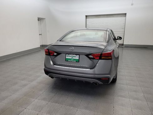 Used 2023 Nissan Altima 2.5 SV w/ SV Premium Package FWD image 7