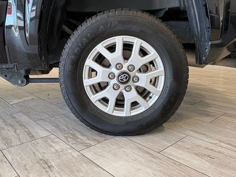 Used 2024 Toyota Tacoma SR5 AWD/4WD image 25