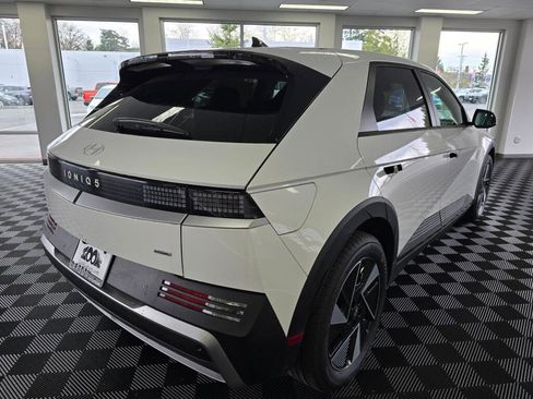 New 2026 Hyundai Ioniq 5 SE image 5