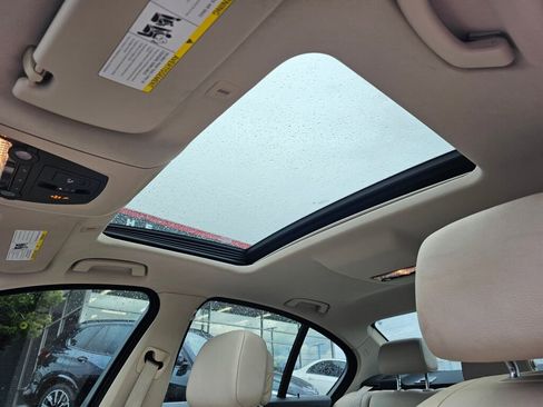 Used 2012 BMW 535i xDrive Sedan image 23