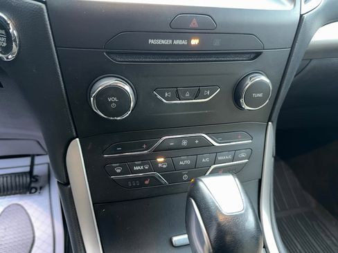 Used 2018 Ford Edge SEL w/ Equipment Group 201A image 20