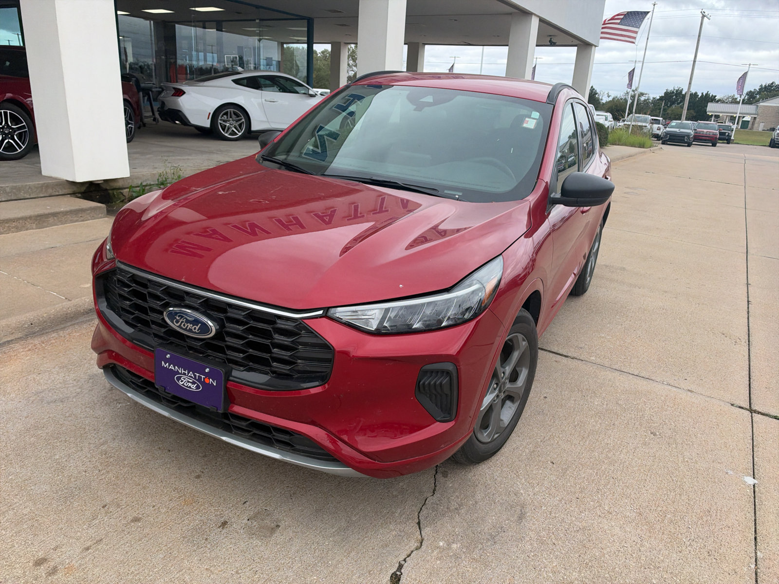 Used 2024 Ford Escape ST-Line AWD/4WD image 2