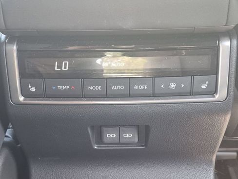 Used 2025 Lexus GX 550 w/ Accessory Package (Z1) AWD/4WD image 23