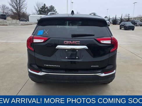 Used 2024 GMC Terrain SLT image 4