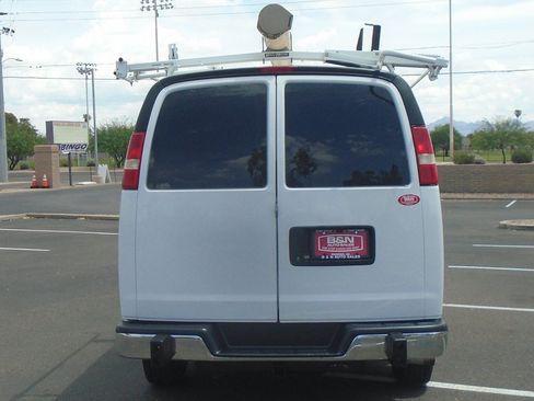 Used 2018 GMC Savana 2500 w/ Driver Convenience Package RWD image 4
