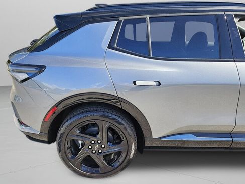 New 2025 Chevrolet Equinox EV RS image 8