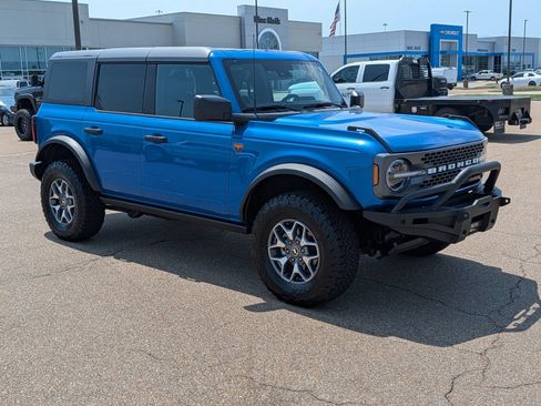Used 2025 Ford Bronco Badlands AWD/4WD image 7