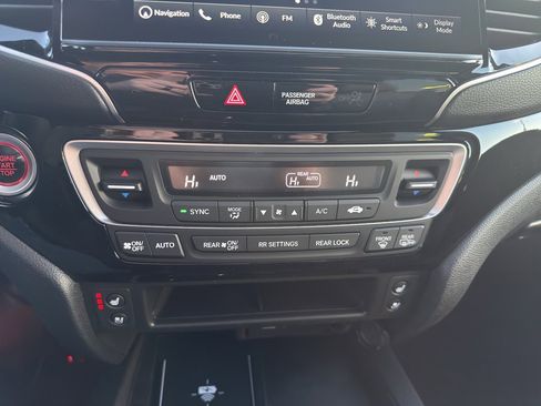 Used 2025 Honda Ridgeline TrailSport image 19