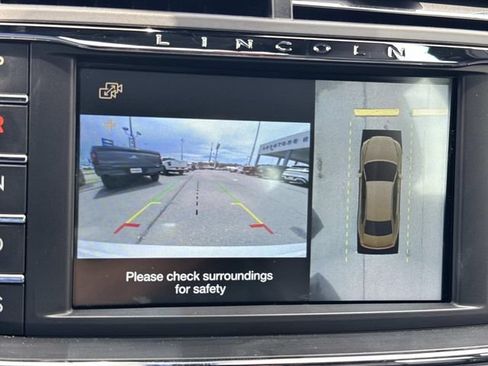 Used 2017 Lincoln Continental Reserve w/ Technology Package FWD image 25