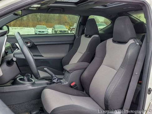 Used 2016 Scion tC image 8