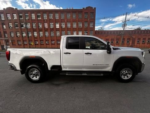 Used 2024 GMC Sierra 2500 Pro AWD/4WD image 8