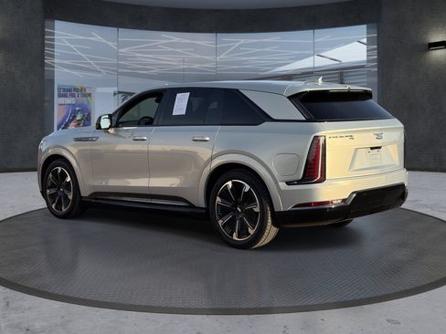 Used 2025 Cadillac Escalade IQ Sport 2 AWD/4WD image 4